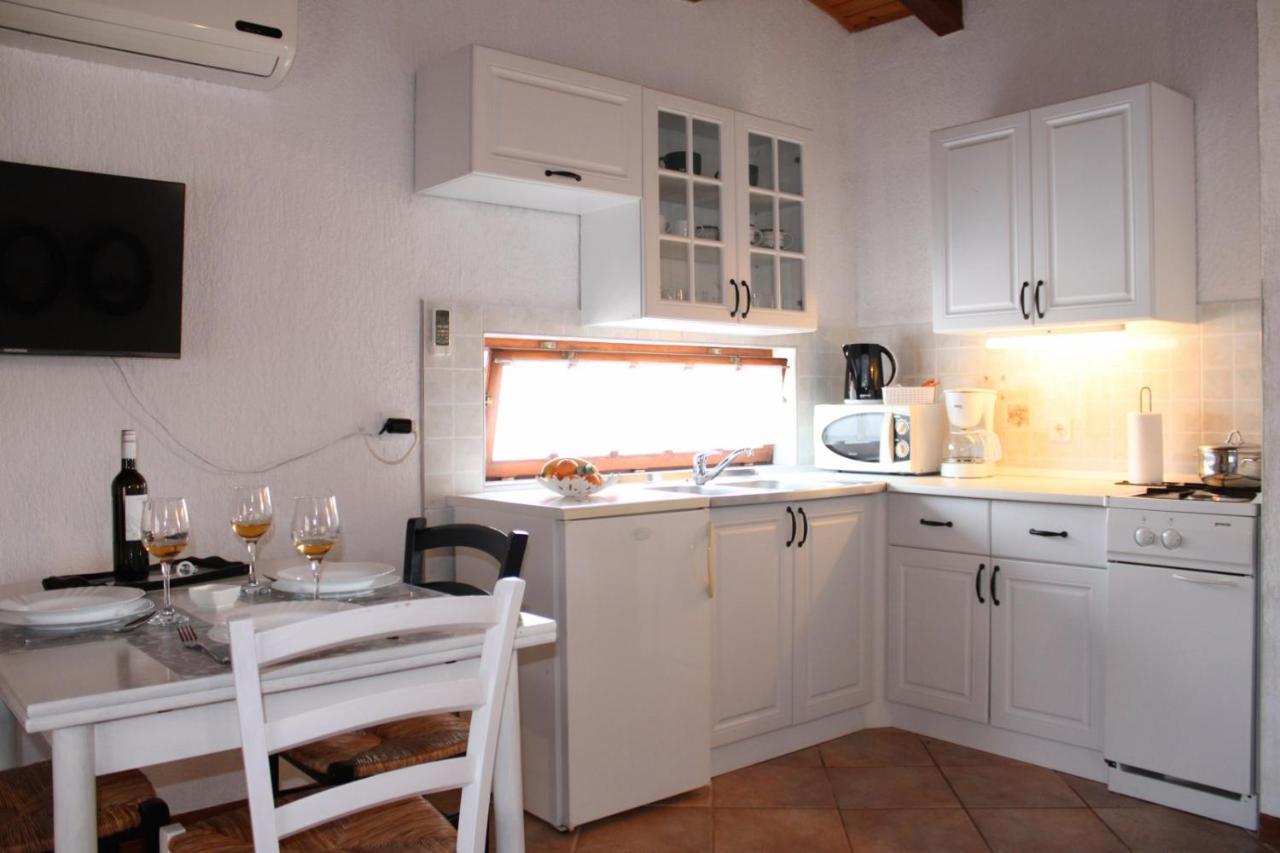 Lily'S Lovely Apartments Fažana Exterior foto